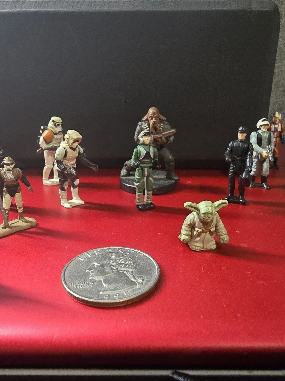 Star Wars Mini Figures with Green Yoda and Assorted Characters